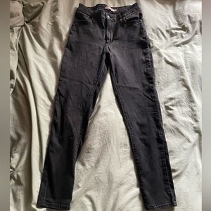 Levi’s 721 High Rise Skinny Jeans